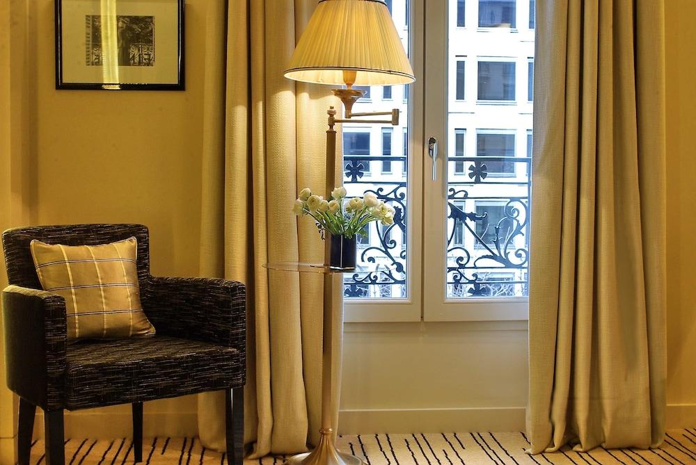 Hotel Montaigne Париж Экстерьер фото